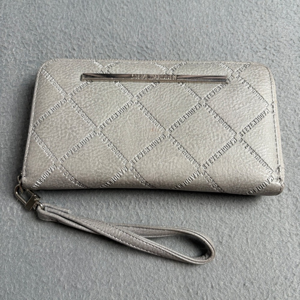 Steve Madden Metallic Silver Grey Logo Embossedβ Zip Around Wristlet Wallet